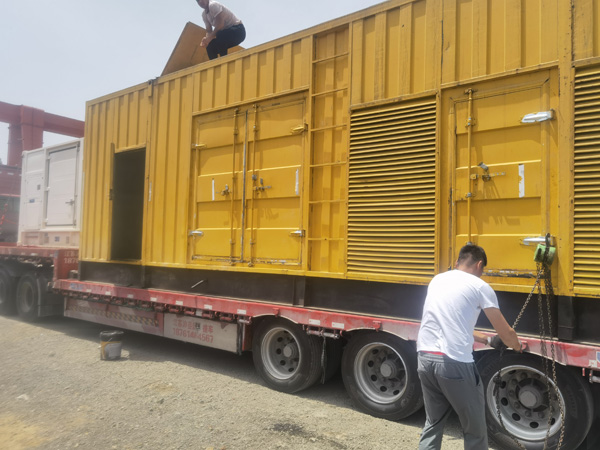 镇雄除了负载情况和发动机维护，还有哪些因素会影响 200kw 柴油发电机的油耗？